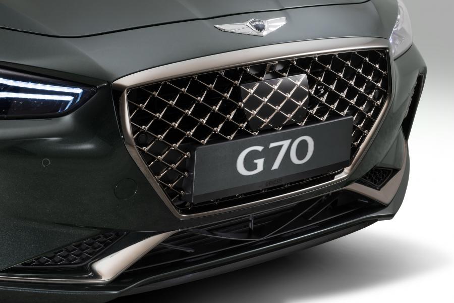 Детали экстерьера Genesis G70 3.3T 2017 года  (KR) (фото 28 из 86)